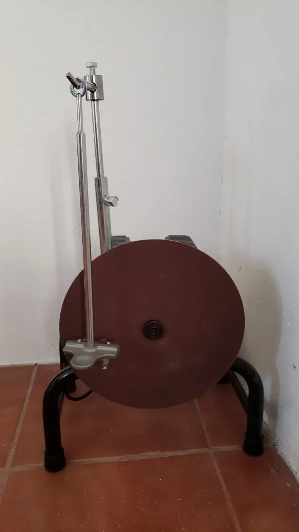 Polizor vertical profesional pentru ascuțit cuțite și piepteni + 2 discuri de șlefuit | Stație completă întreținere tuns oi